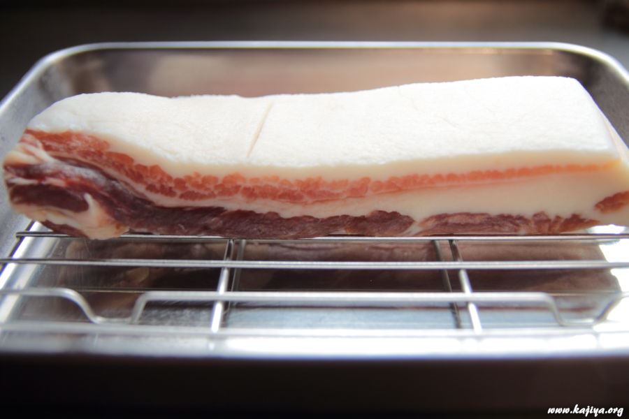 冷蔵庫や冷凍庫が乾燥する理由は？ 食材の保存と料理への活用法